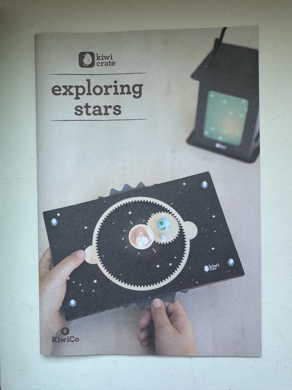🥝 Kiwi Box- ⭐️ Exploring Stars 💫 - Picture 2 of 8